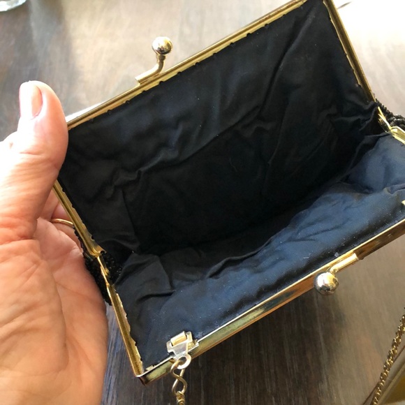 VNT beautiful black bead Scalloped handbag - Picture 11 of 16